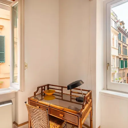 Navona Stylish - Up To 5 People * Rom